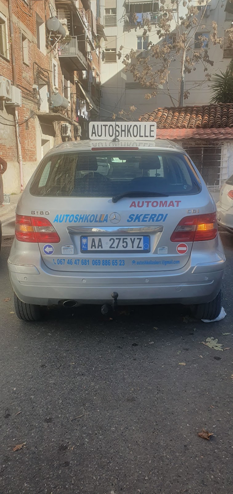 Parkimi i Autoshkolla Skerdi