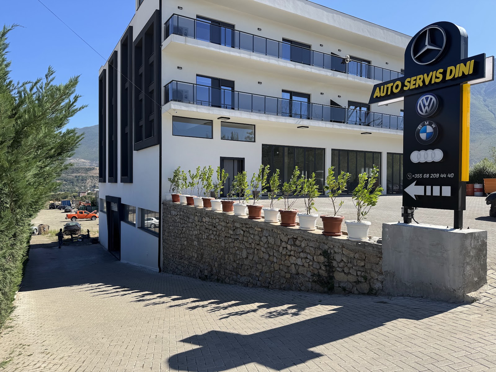 AUTOSERVIS DINI