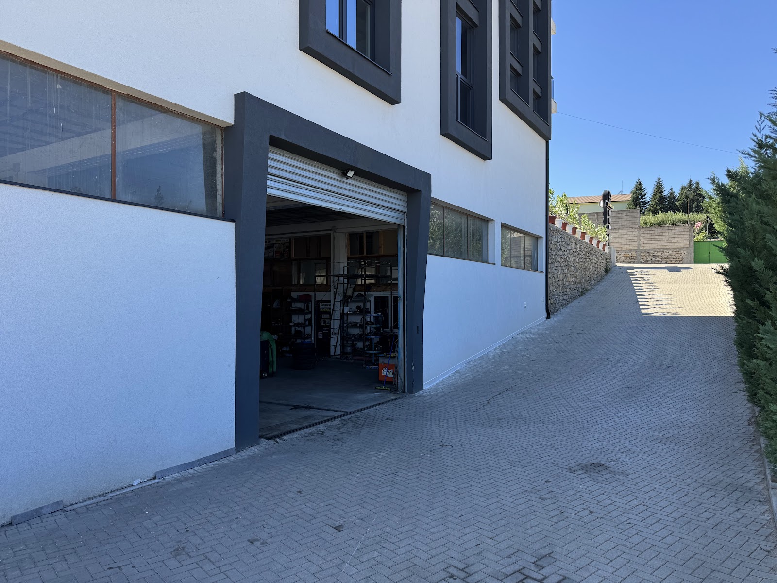 AUTOSERVIS DINI