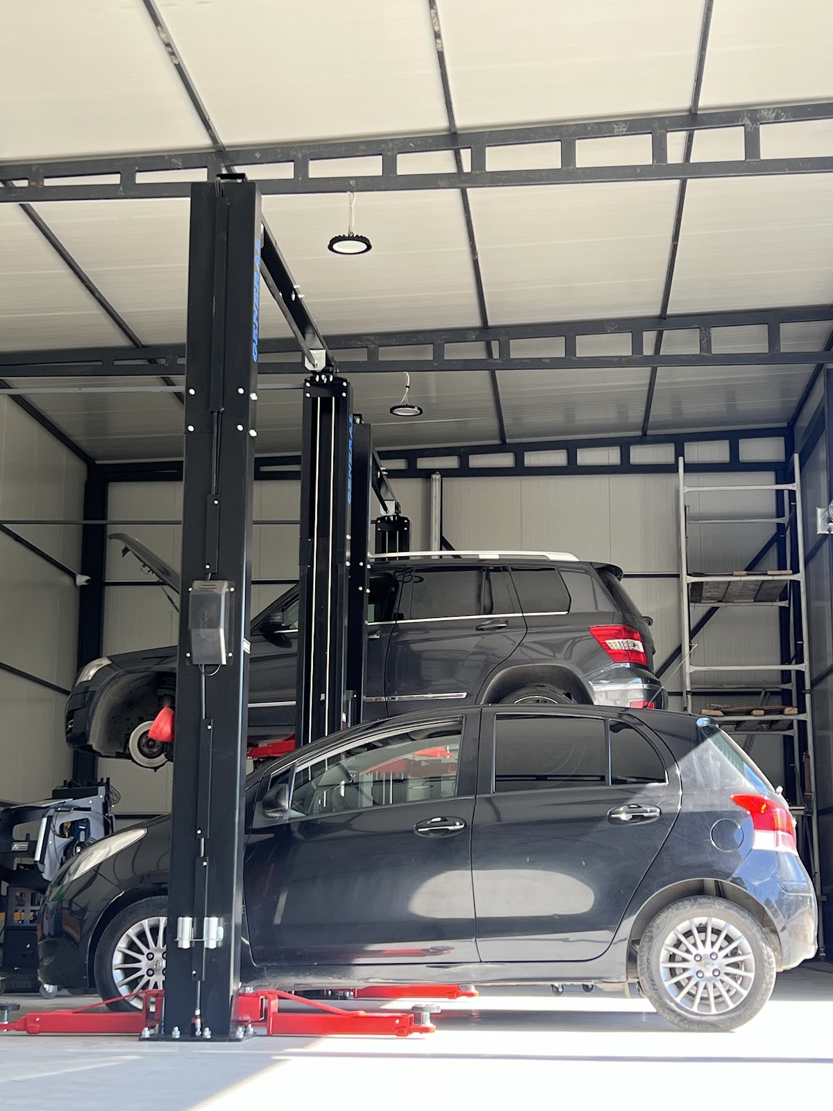 AUTO SERVIS AZUNI