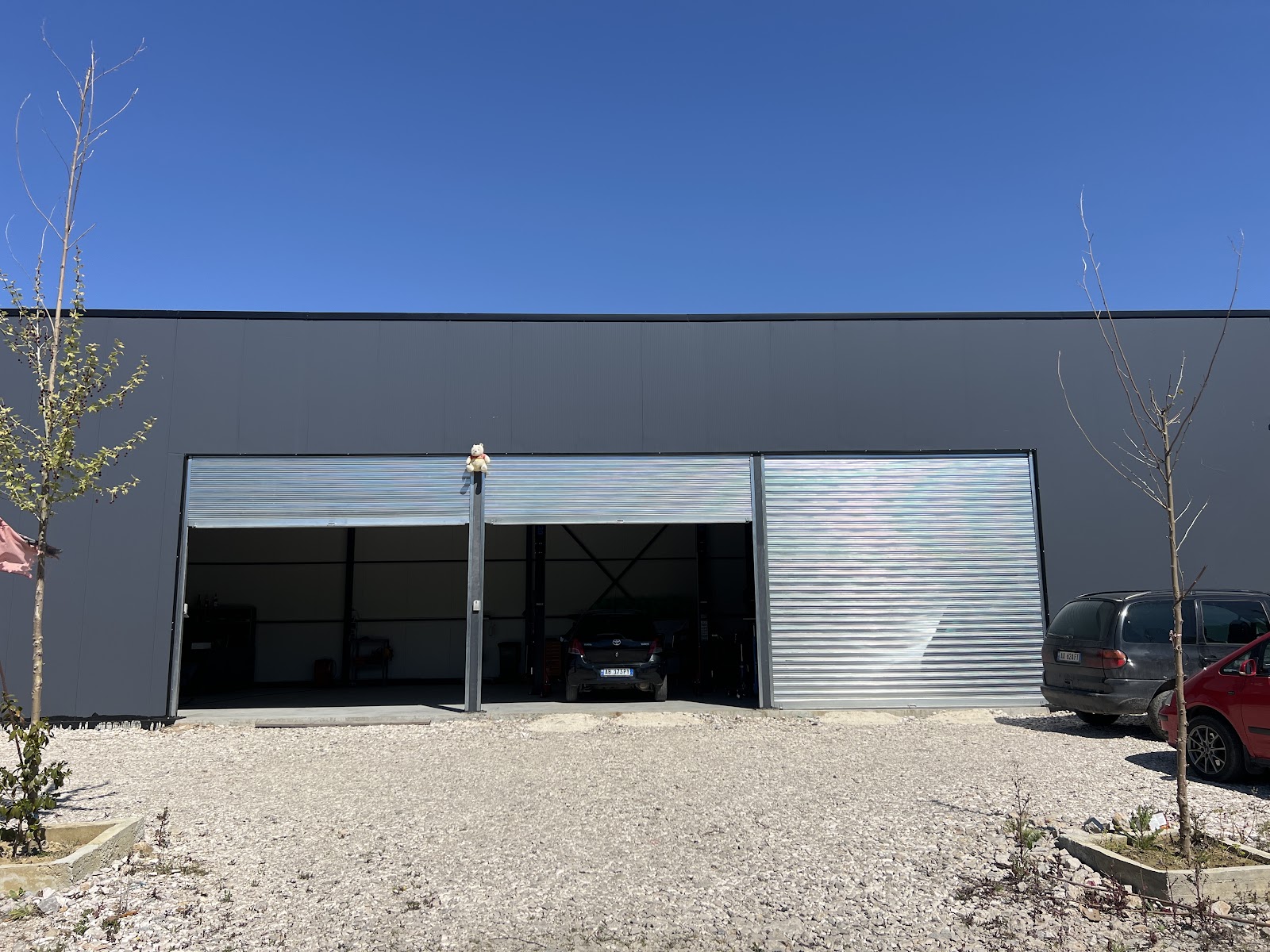 AUTO SERVIS AZUNI