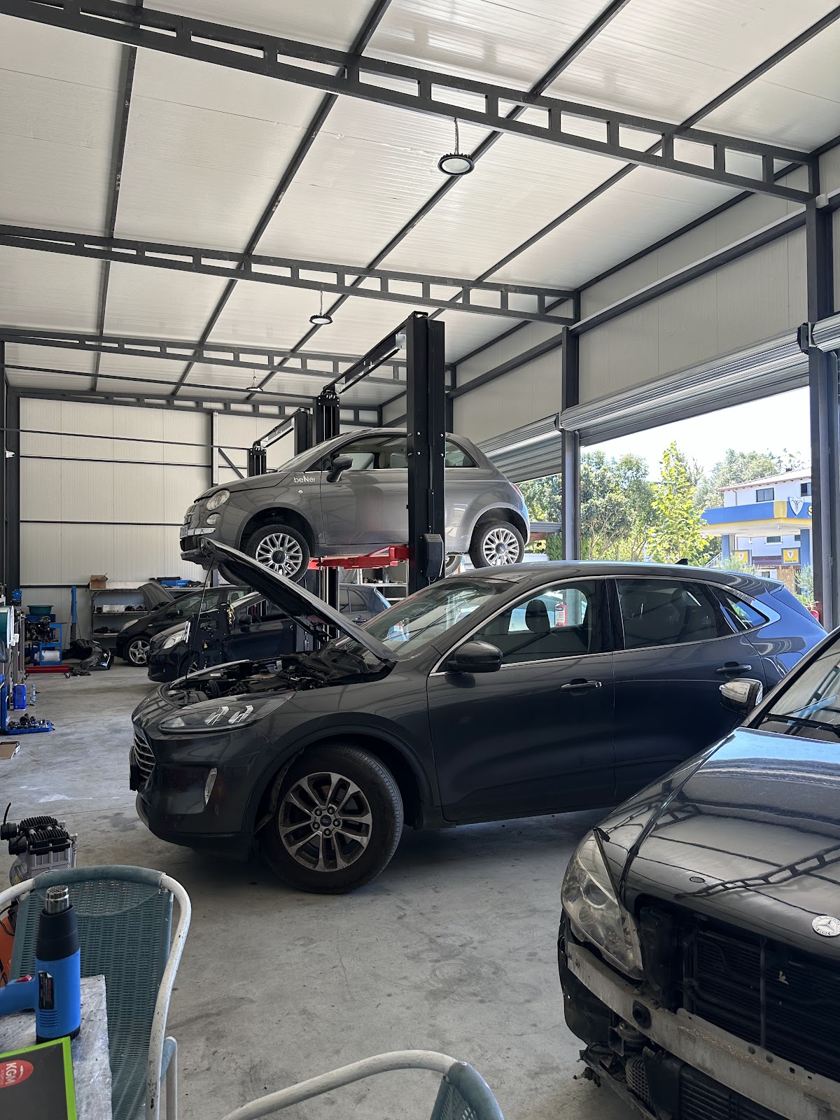 AUTO SERVIS AZUNI