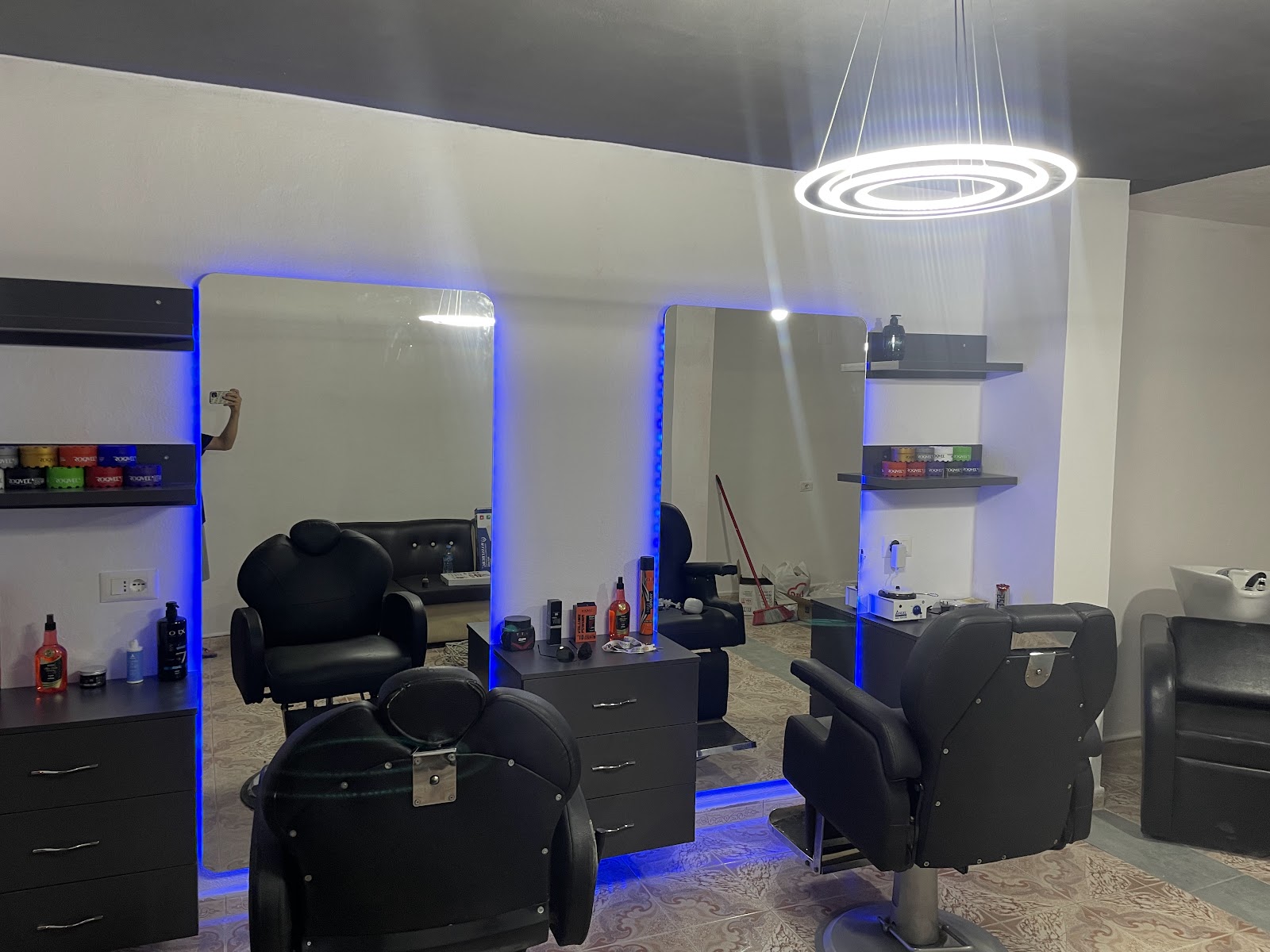 MAGLO Barber Shop