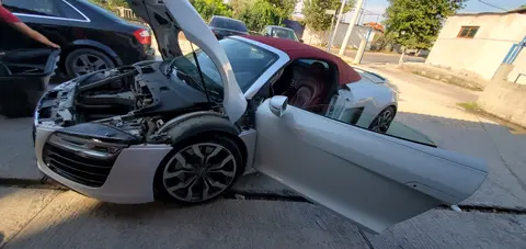 Servis Elektroauto Adi - Diagnostikime në kompjuter