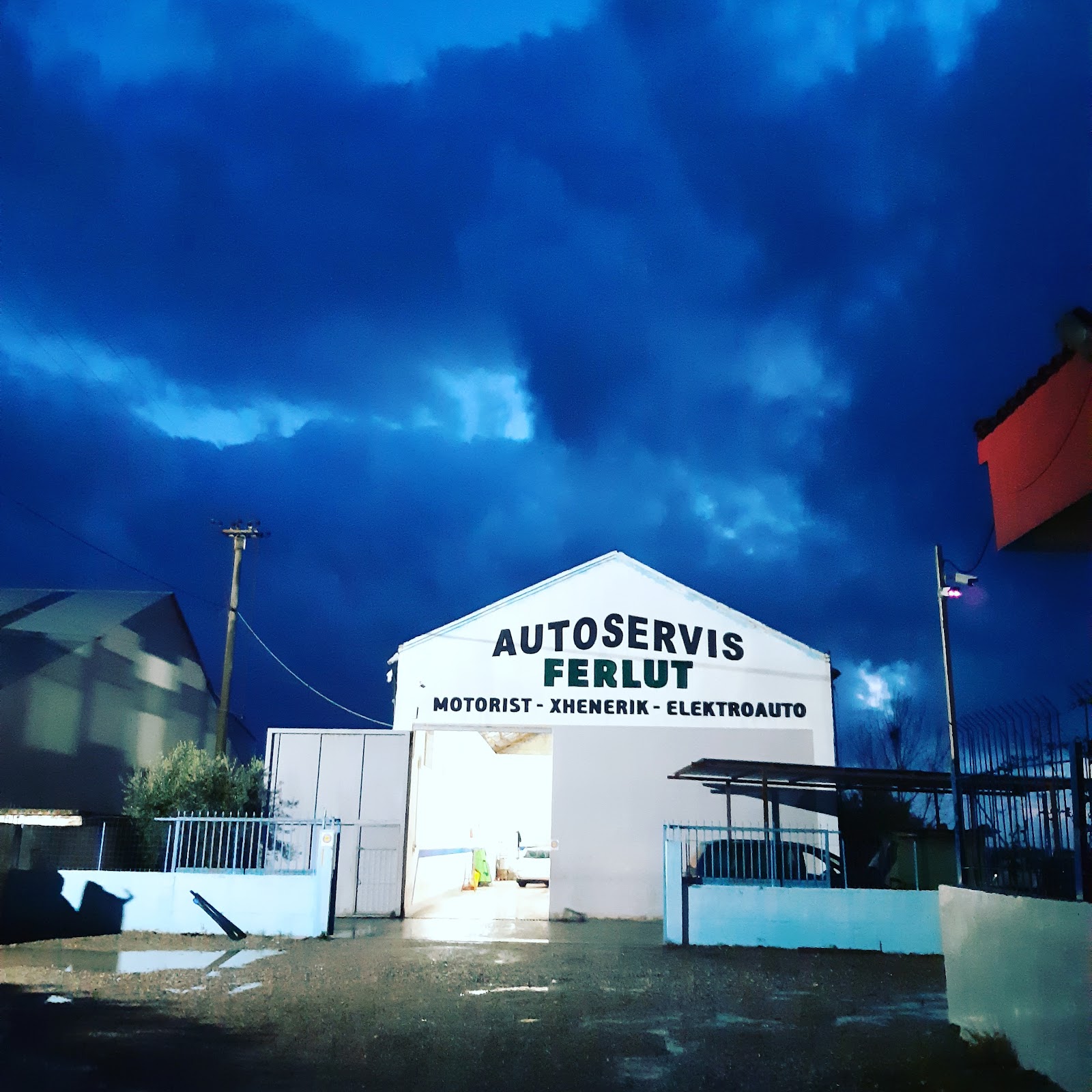 Auto Servis & Pjesë Këmbimi FERLUT
