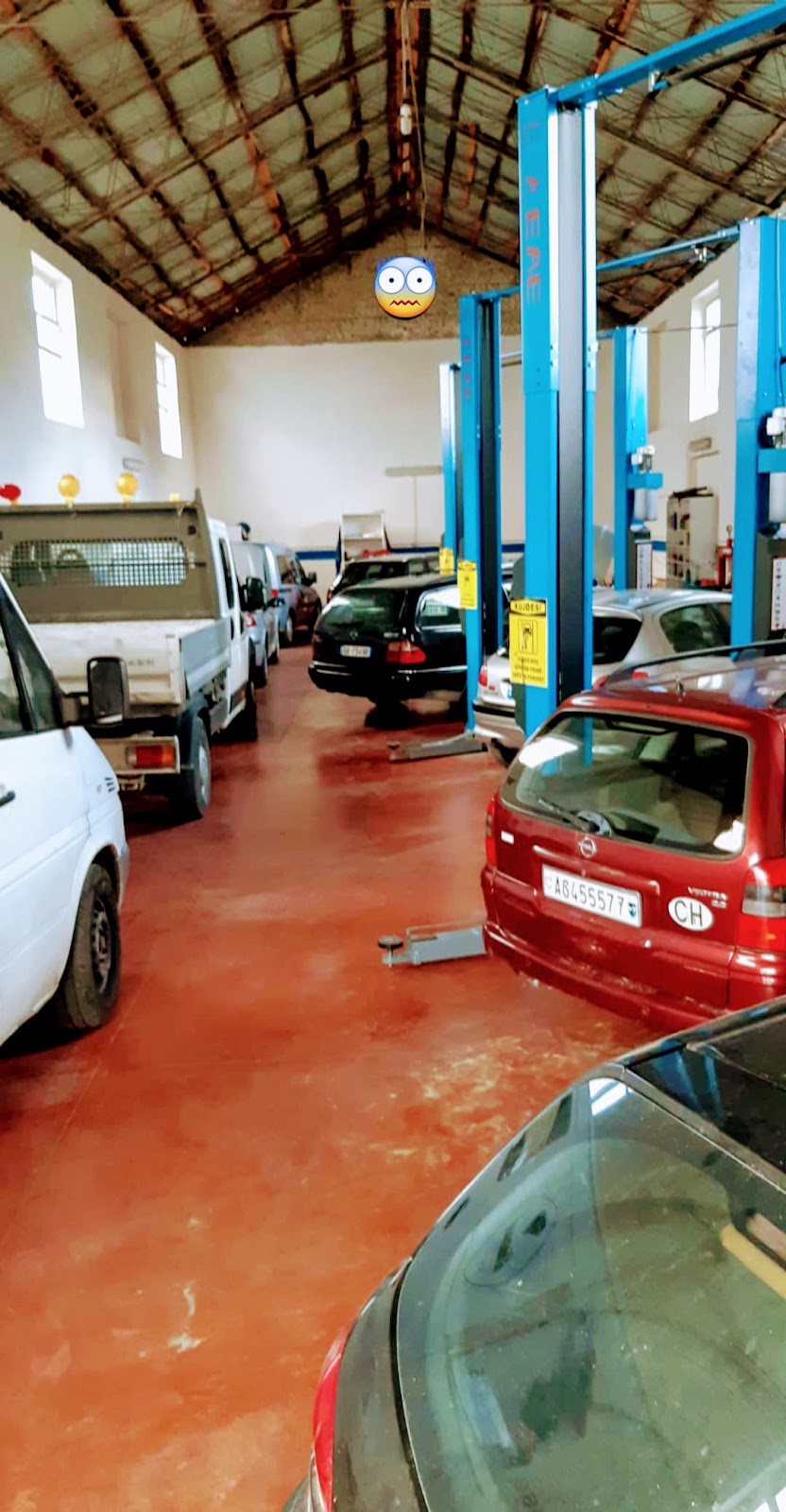 Auto Servis & Pjesë Këmbimi FERLUT