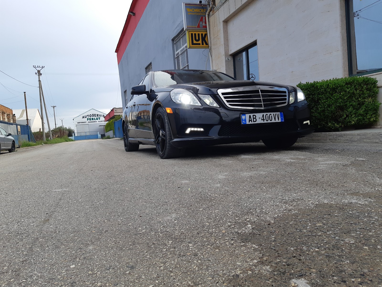 Auto Servis & Pjesë Këmbimi FERLUT