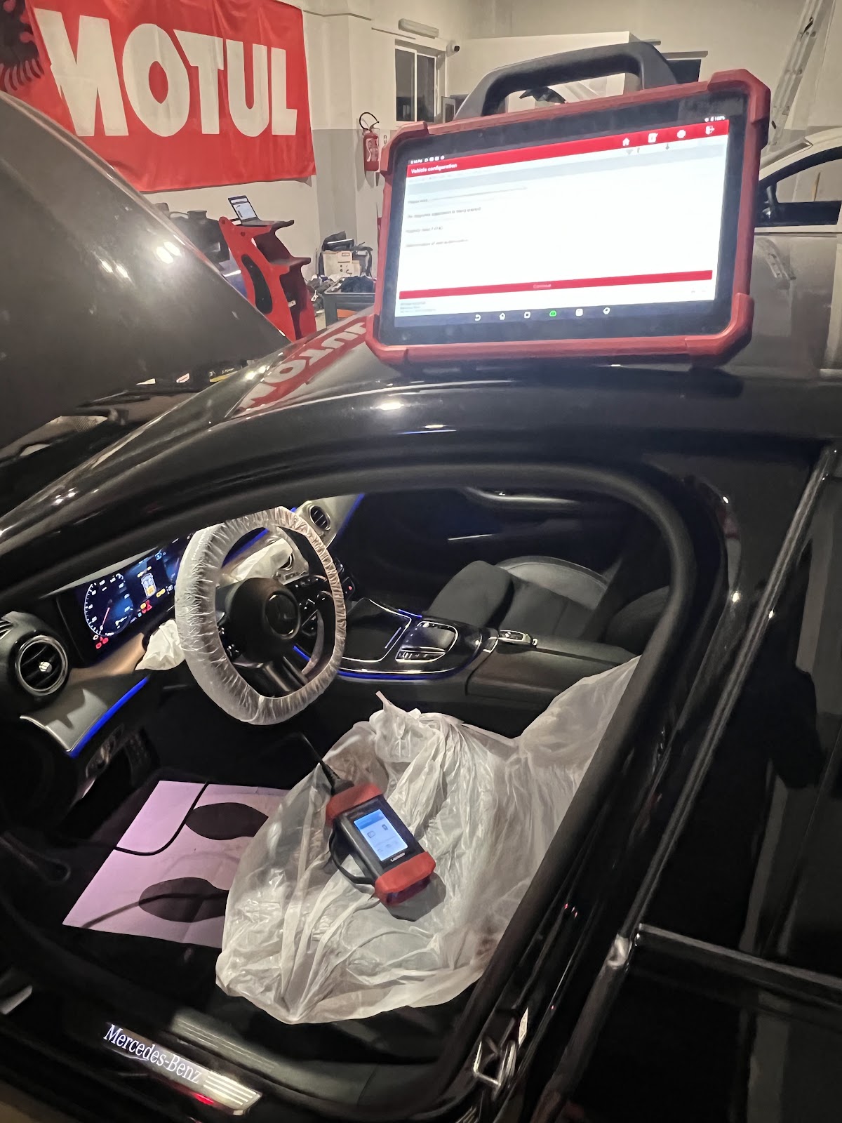 "Elektroauto Uruci"