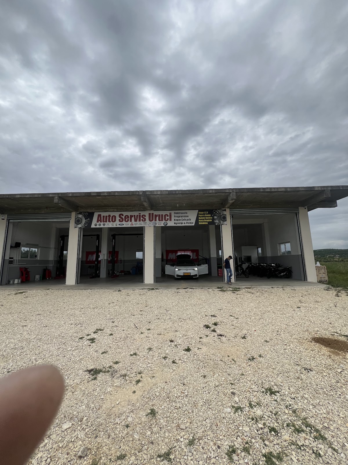 "Elektroauto Uruci"
