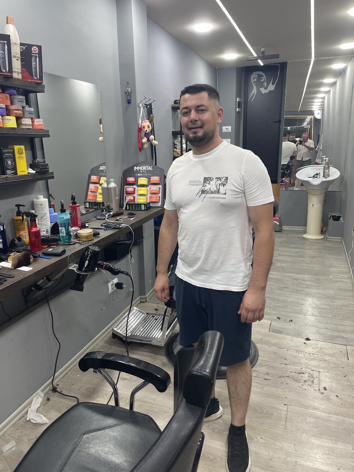 Barber Berat Joni