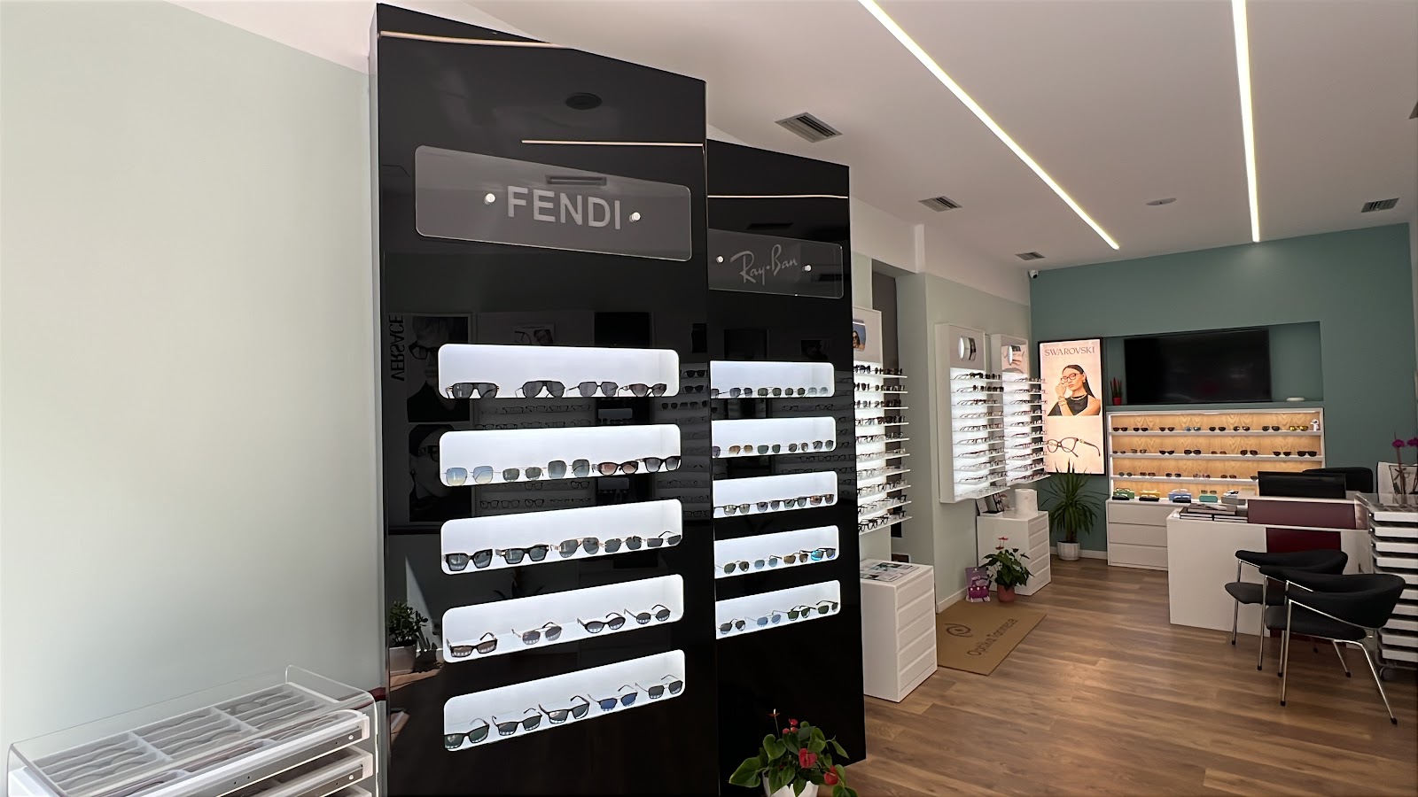 Adel Nails - Parukeri Irena