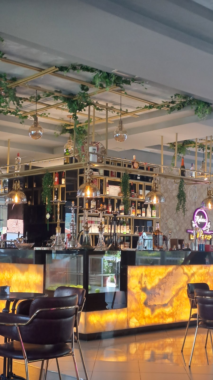 Relax Lounge Bar