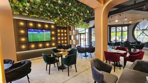 OL’IS Bar-Lounge