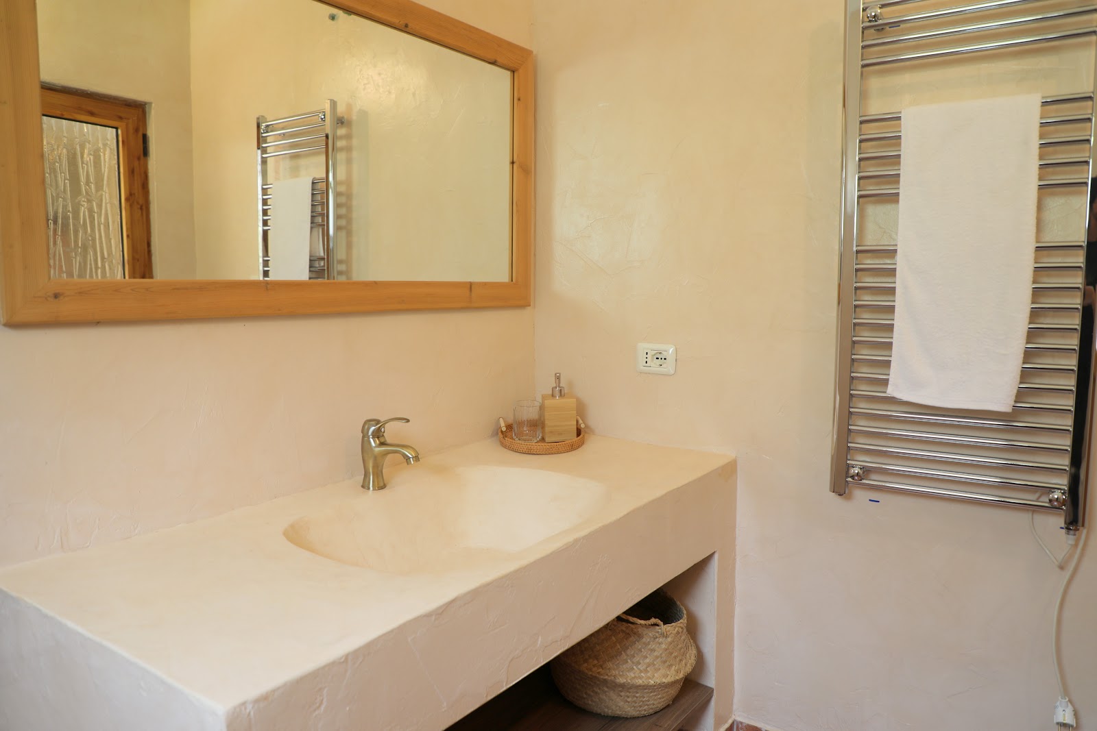 Jasmine Sol Retreat