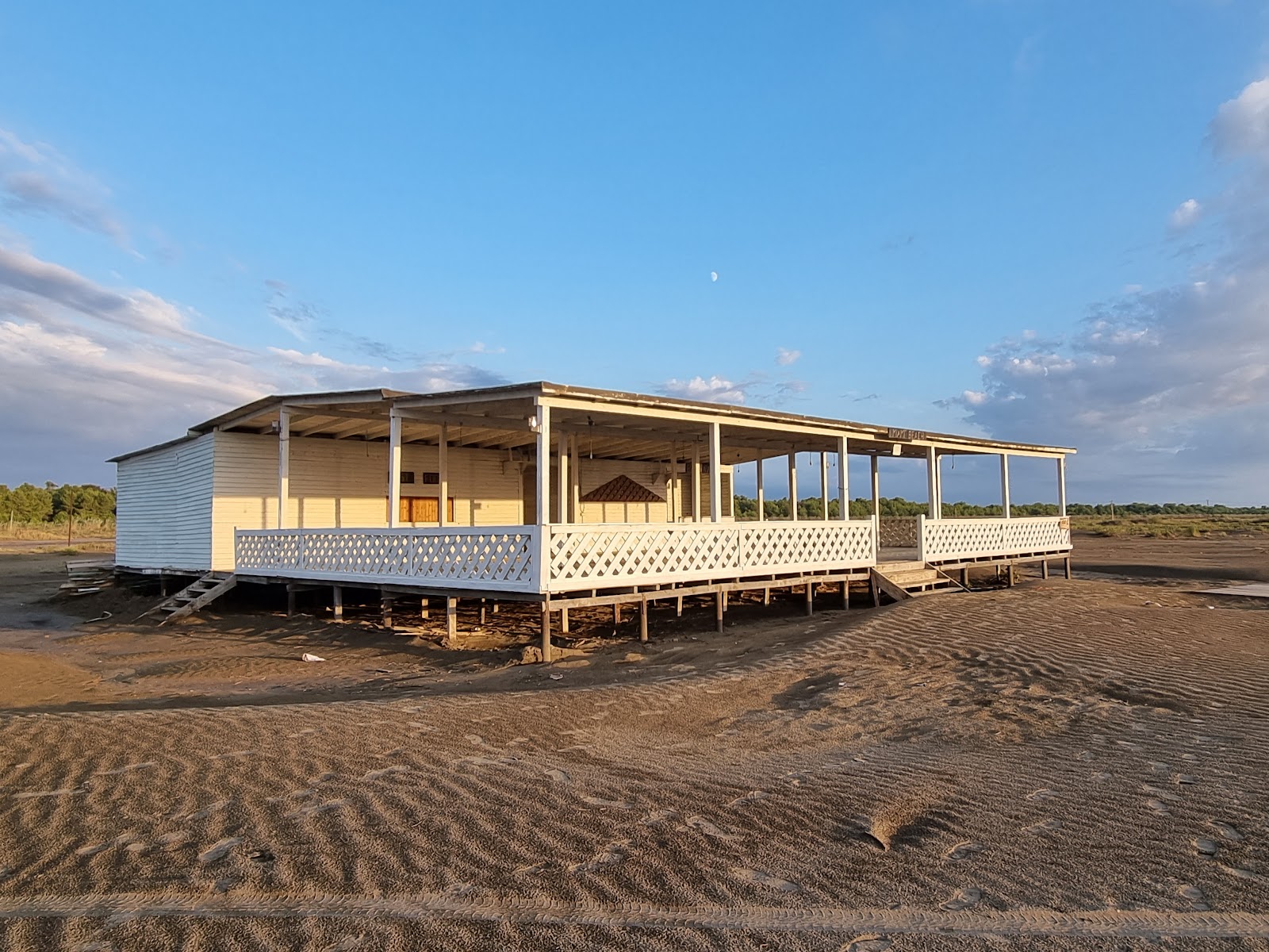 Miami Beach Bar Divjakë