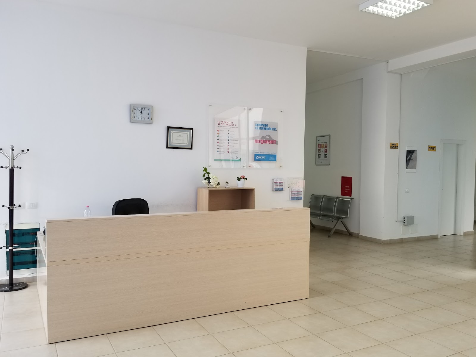 Poliklinika Divjakë