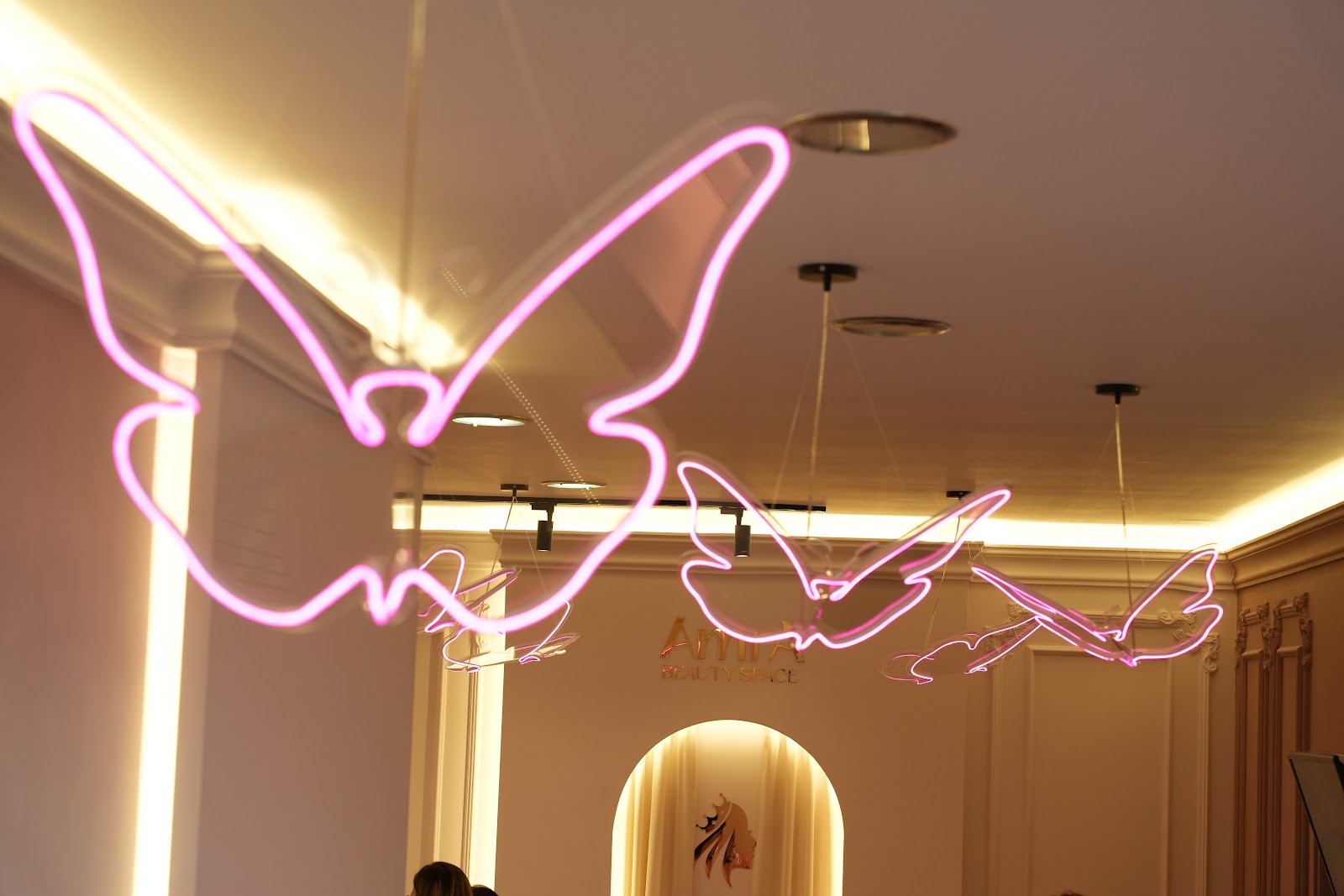 Amra beauty space