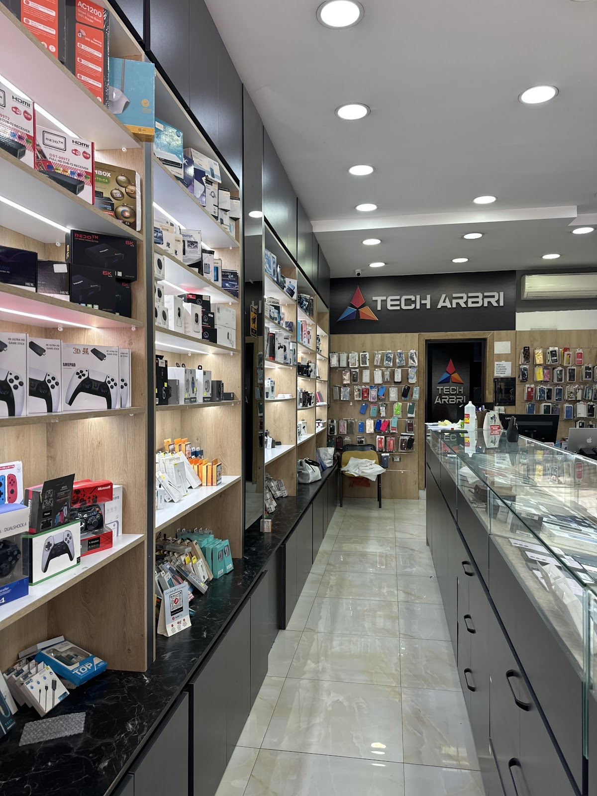 TechArbri - Celular-Compjuter-Tablet -Servis