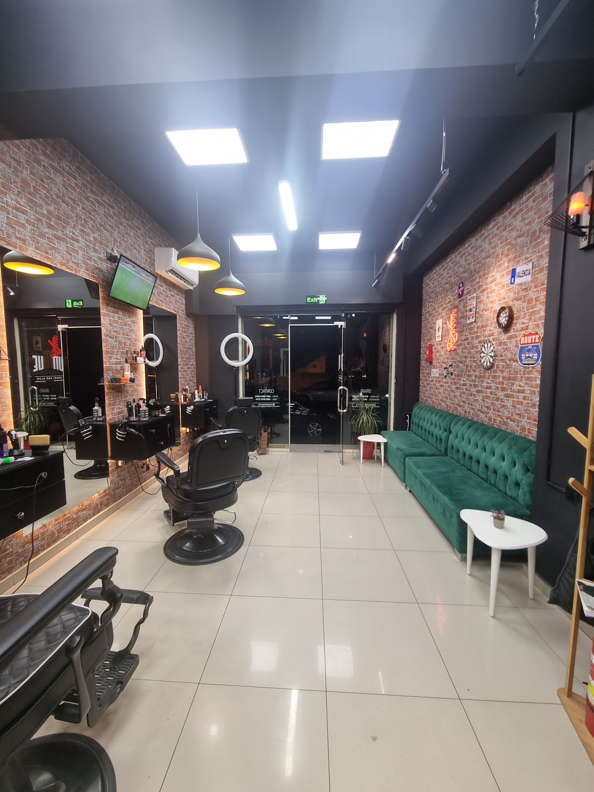 Unique Barber