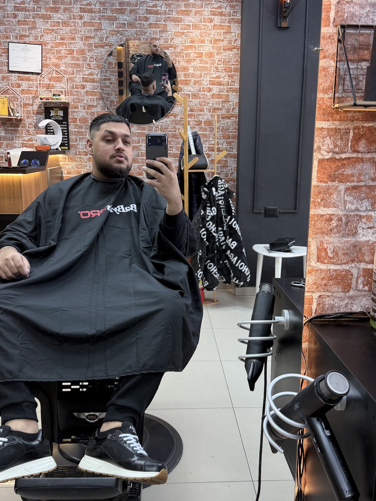 Unique Barber
