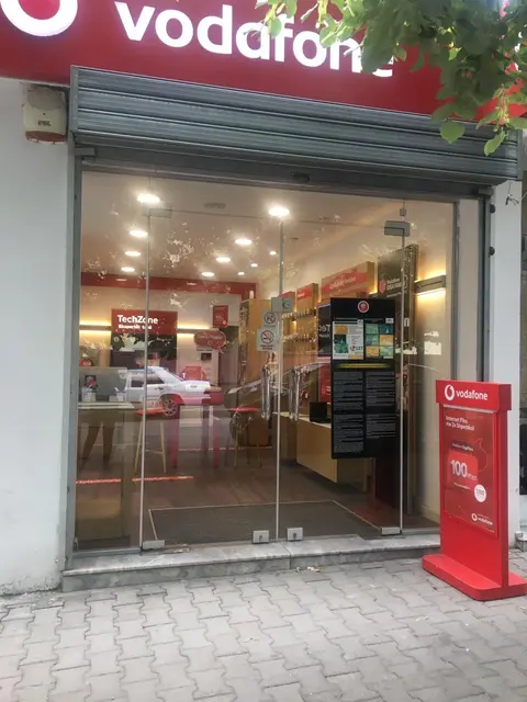 Vodafone Shop Elbasan 4