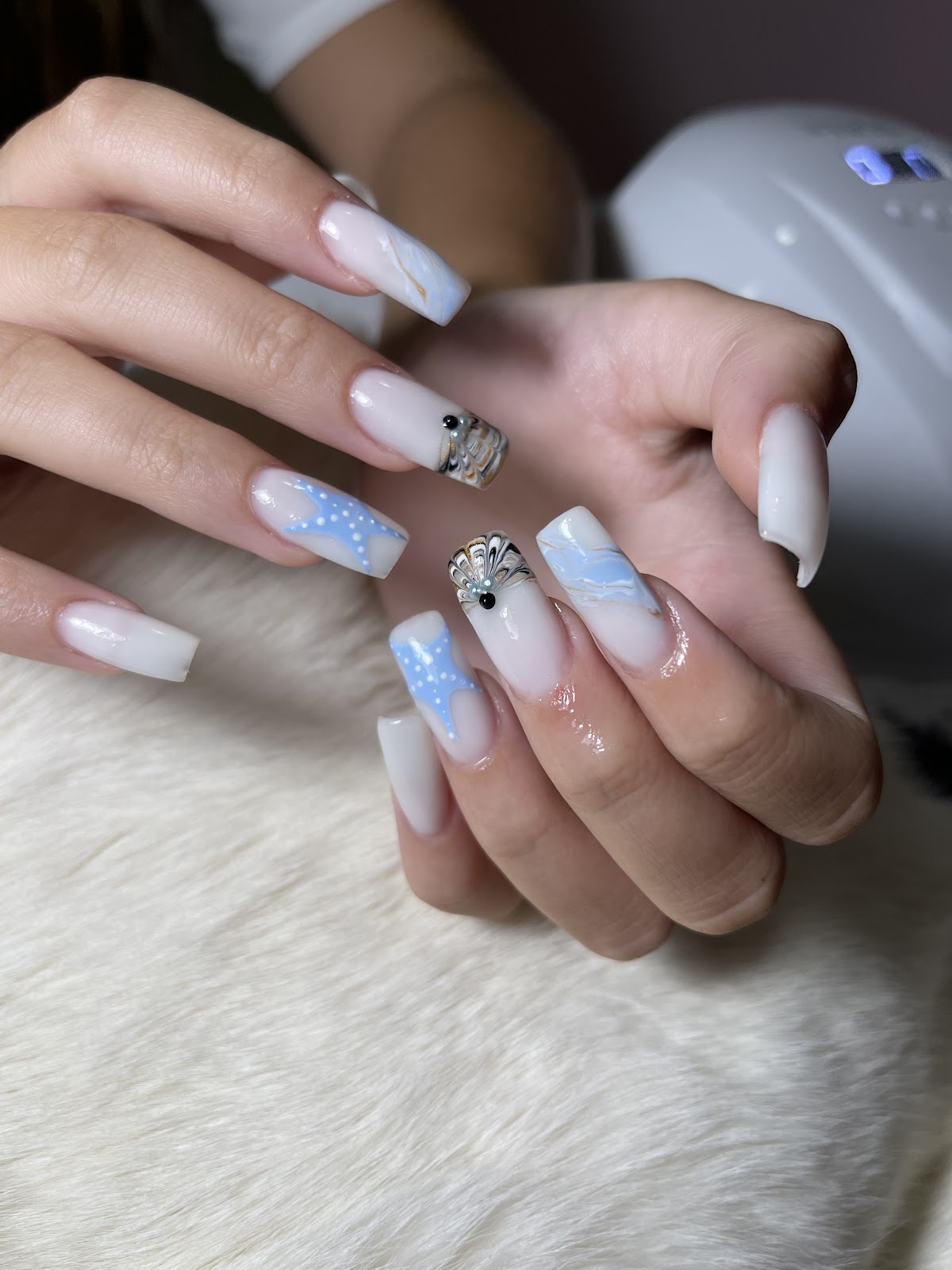 Nails ana