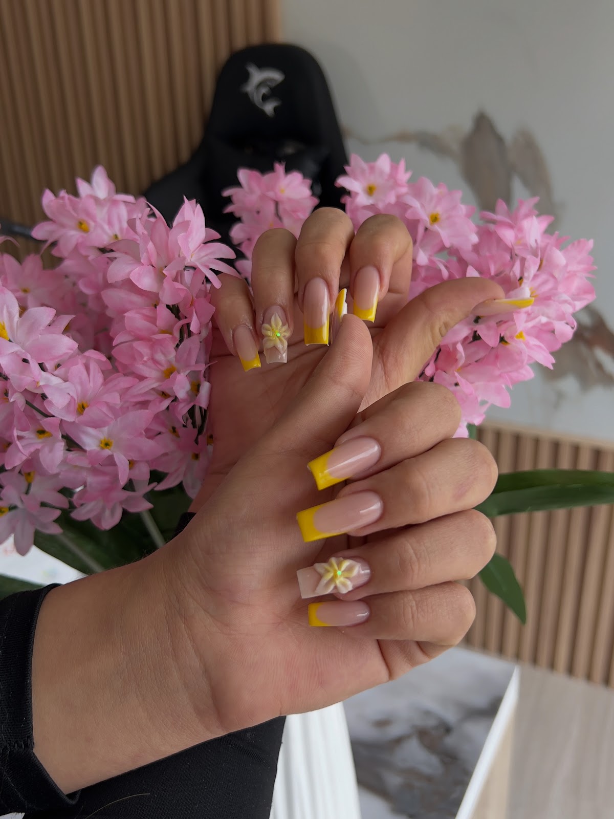 Pretty Pointers Nail Salon
