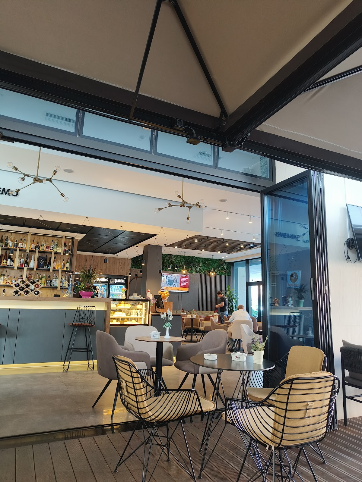 Bar Sanremo Fier