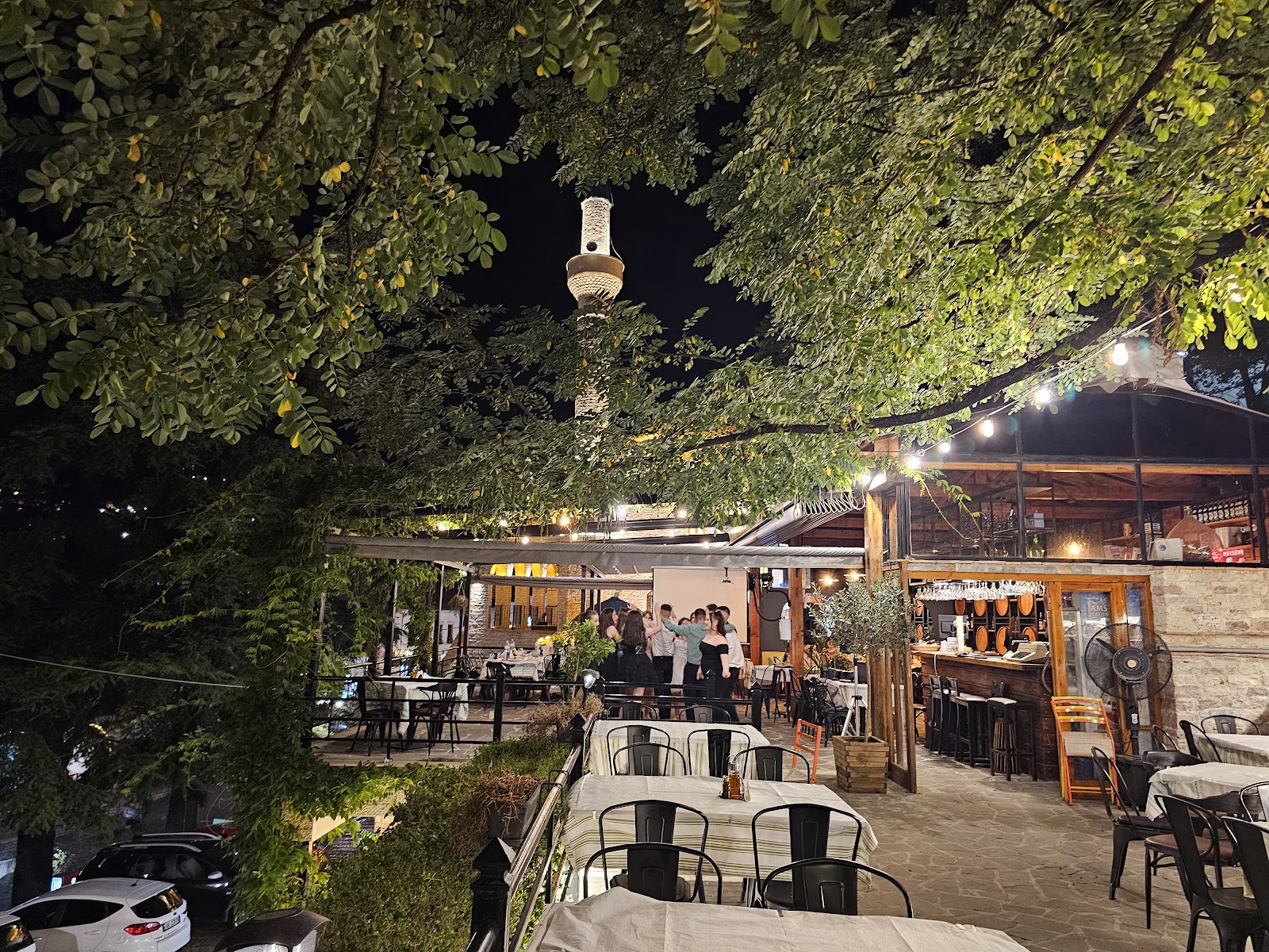 Taverna Check-In & Pizzeri