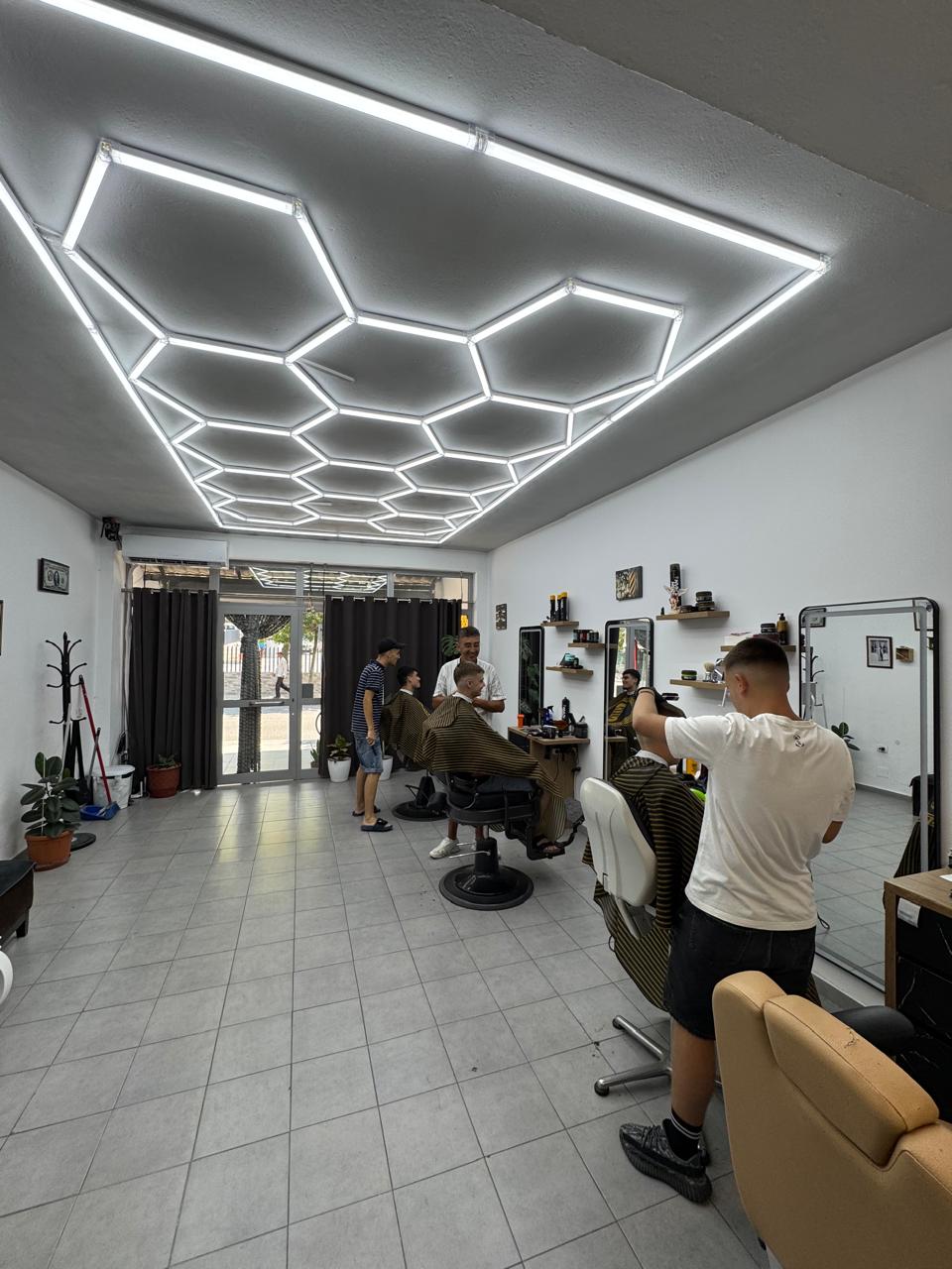 Barber Tili