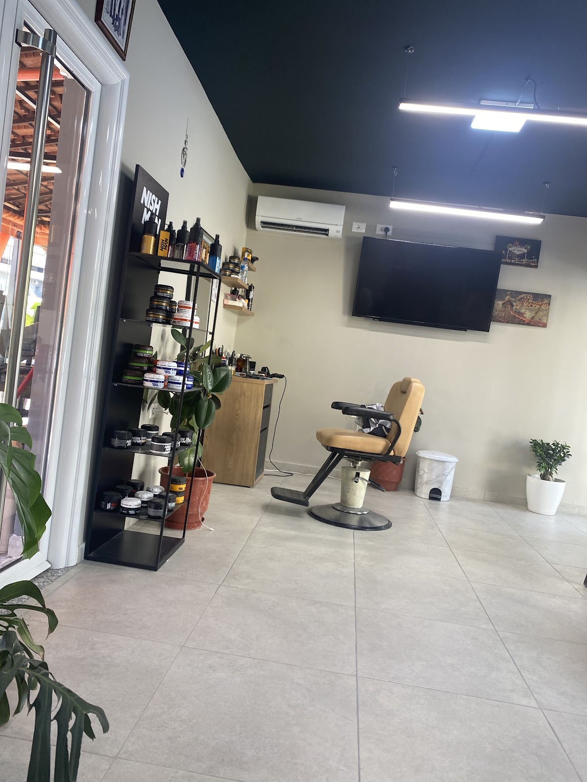 Barber Tili