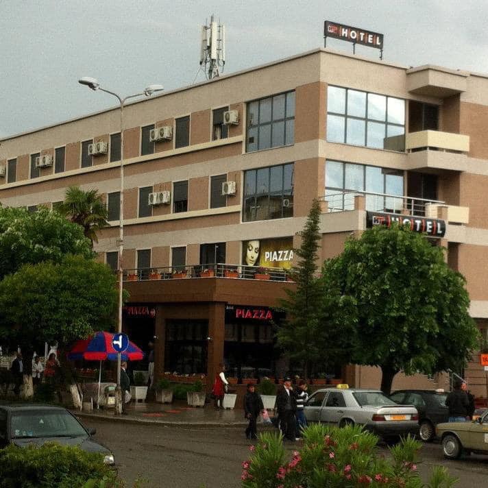 Hotel Tomorri