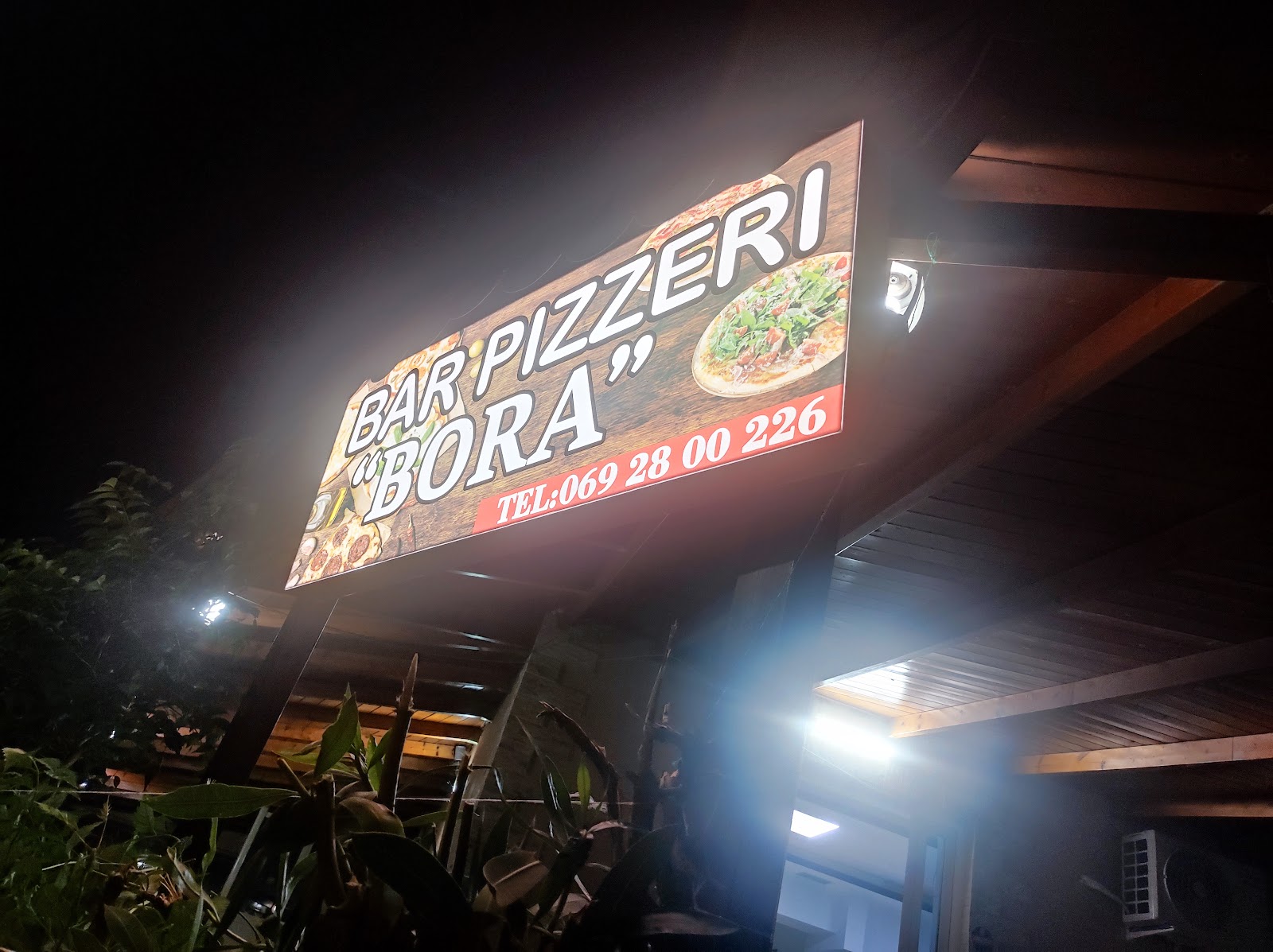 BAR-PIZZERI-BORA