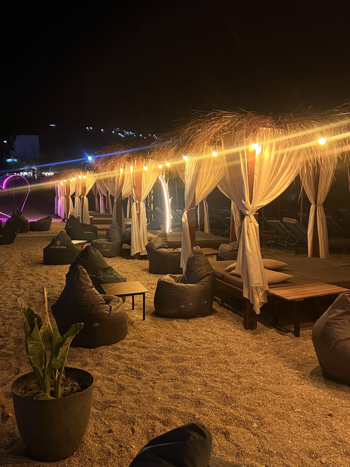 Potami beach bar