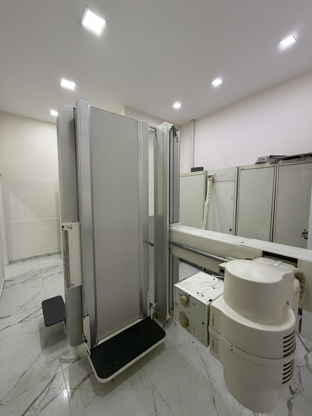 Klinika Mjekesore Visha Diagnostic Center, Kamez