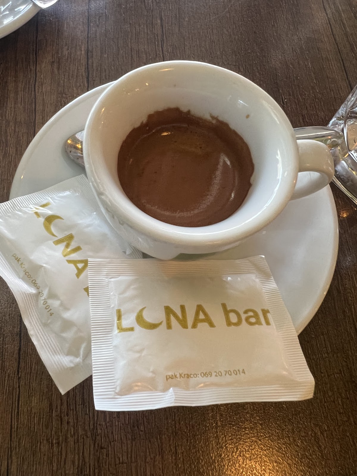 Luna Bar