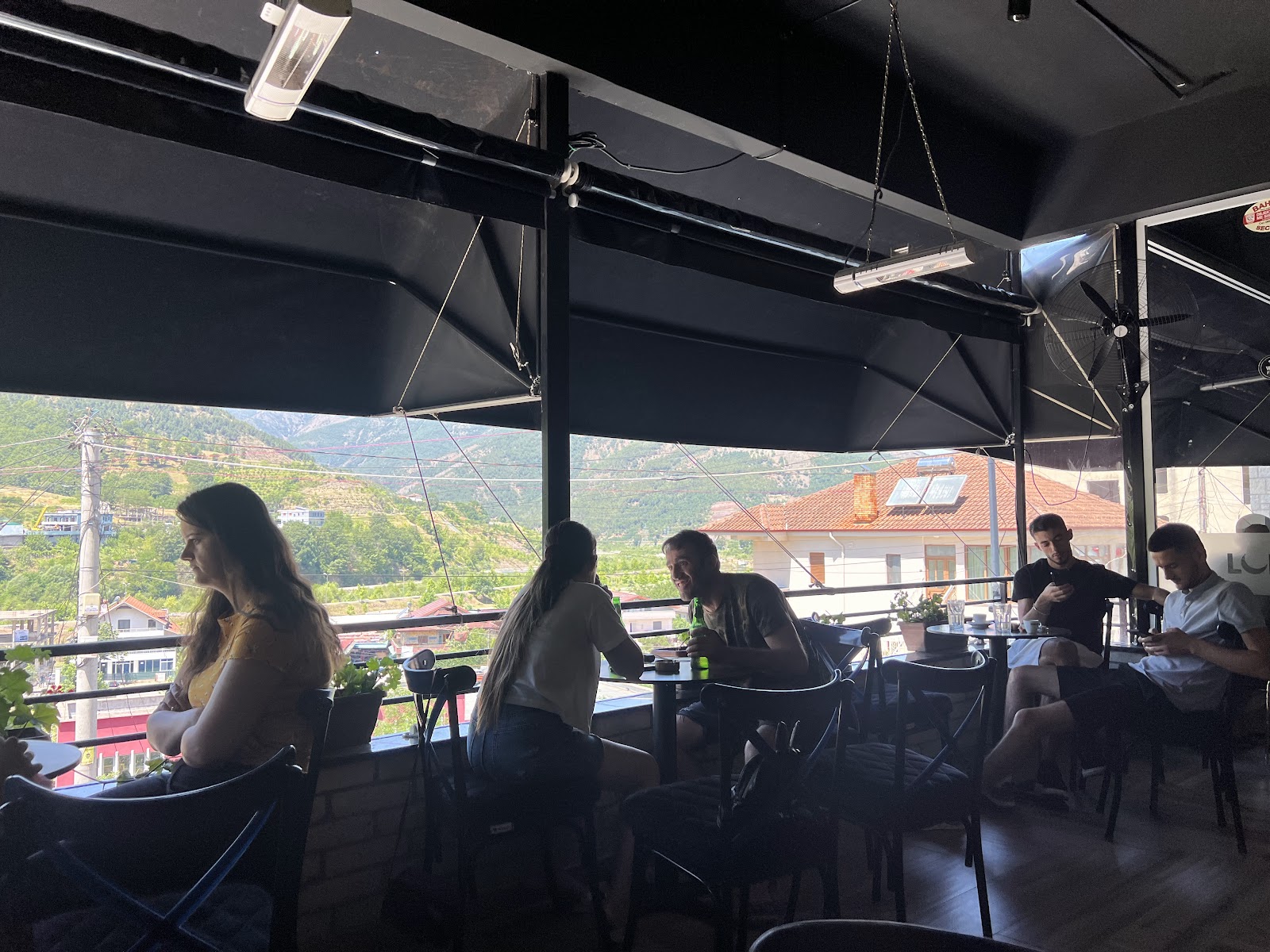 Luna Bar