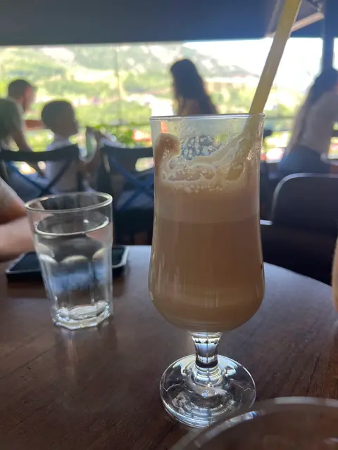 Luna Bar