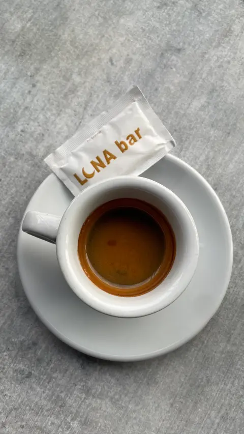 Luna Bar