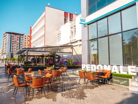 Pedonale Bar