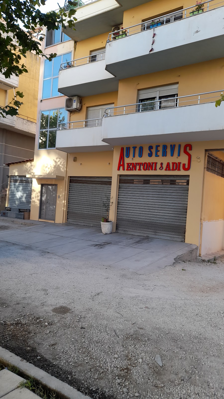 AUTOSERVIS ENTONI&ADI VLORE