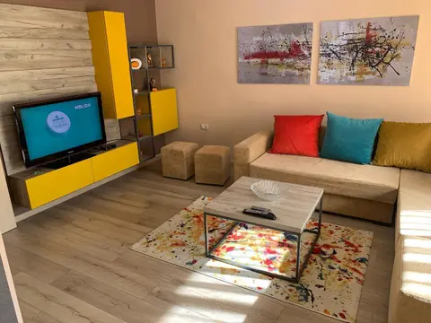 Akomodim & Turizëm