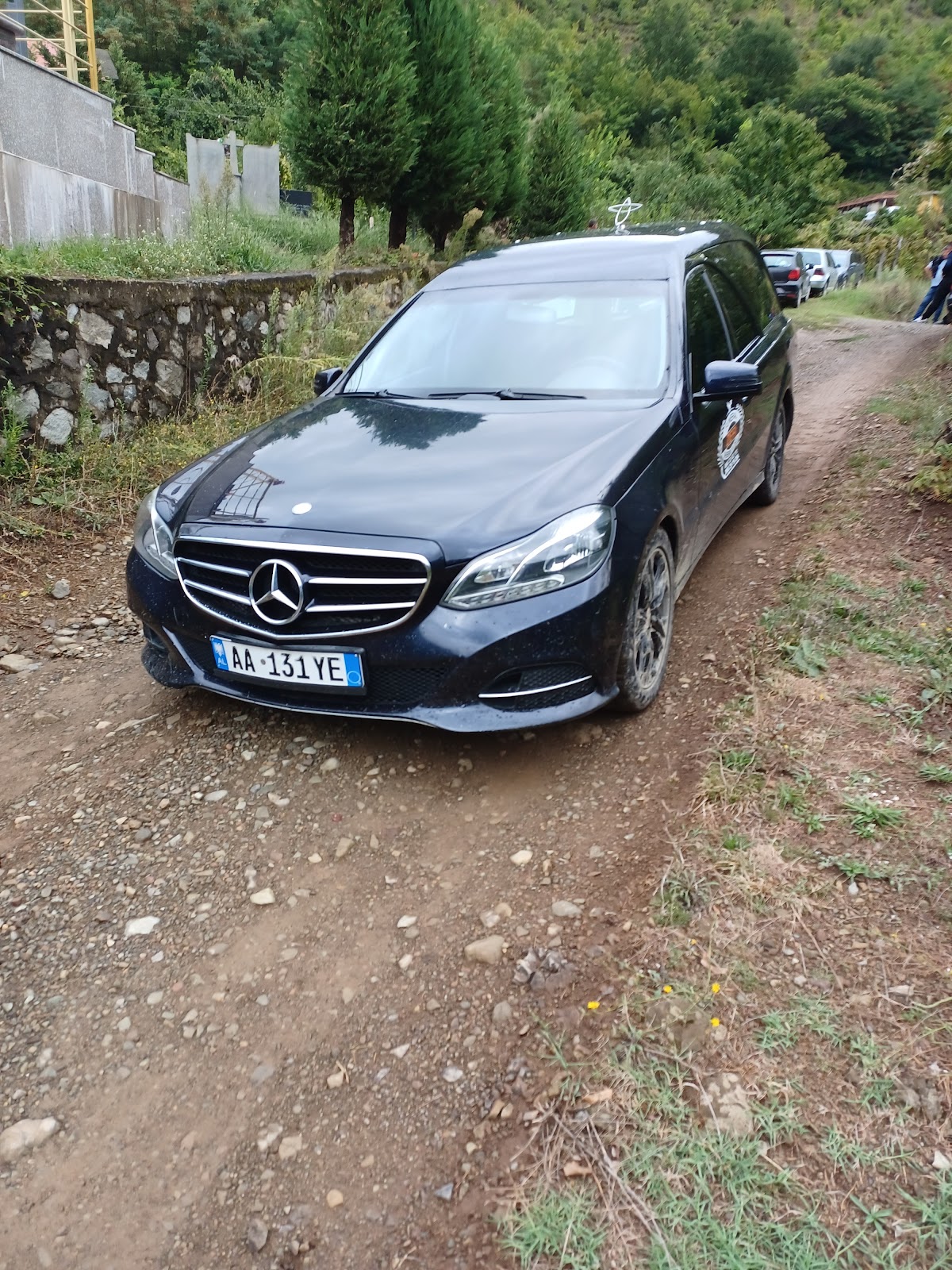 SHTËPIA FUNERALE ZEFI ( SMT )