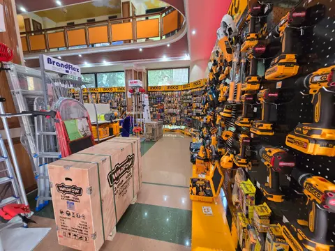 BauMarket Lushnjë