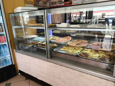 Byrek Shtëpie & Pizza Parku