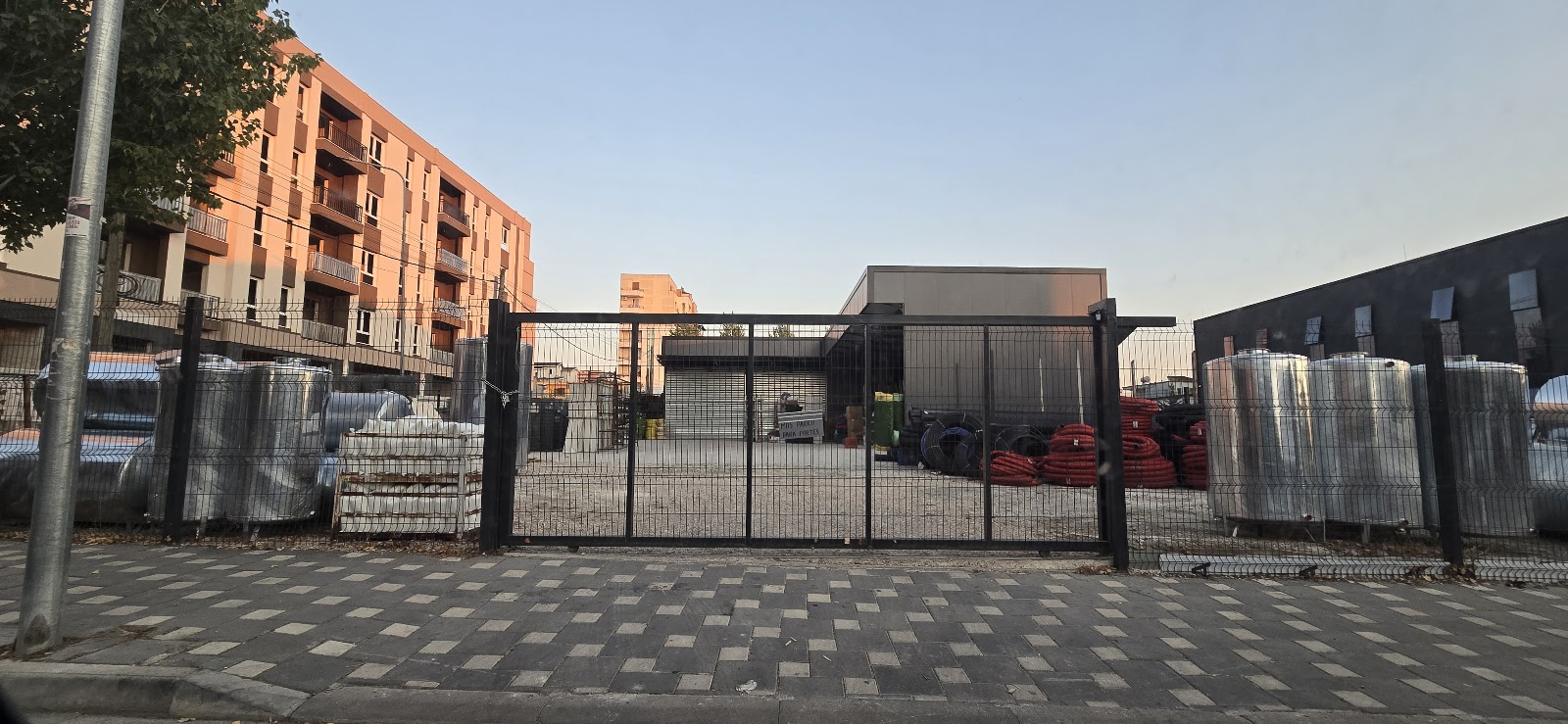 Materiale Ndërtimi TAFA