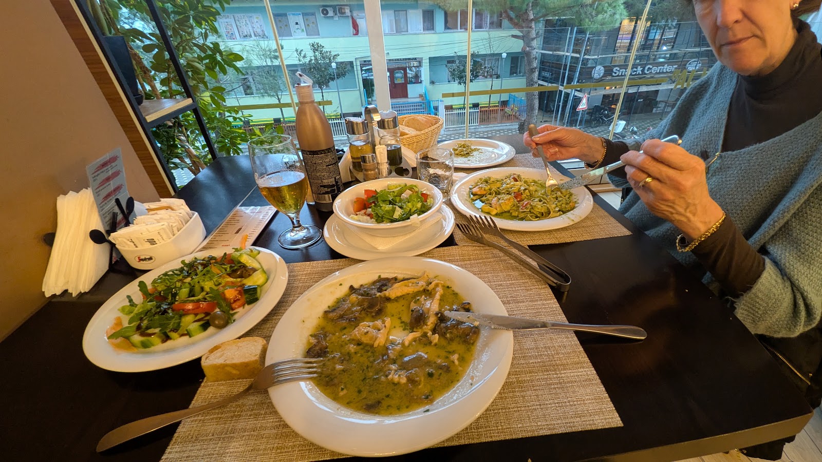 Bar Restorant Pastiçeri Besëlidhja