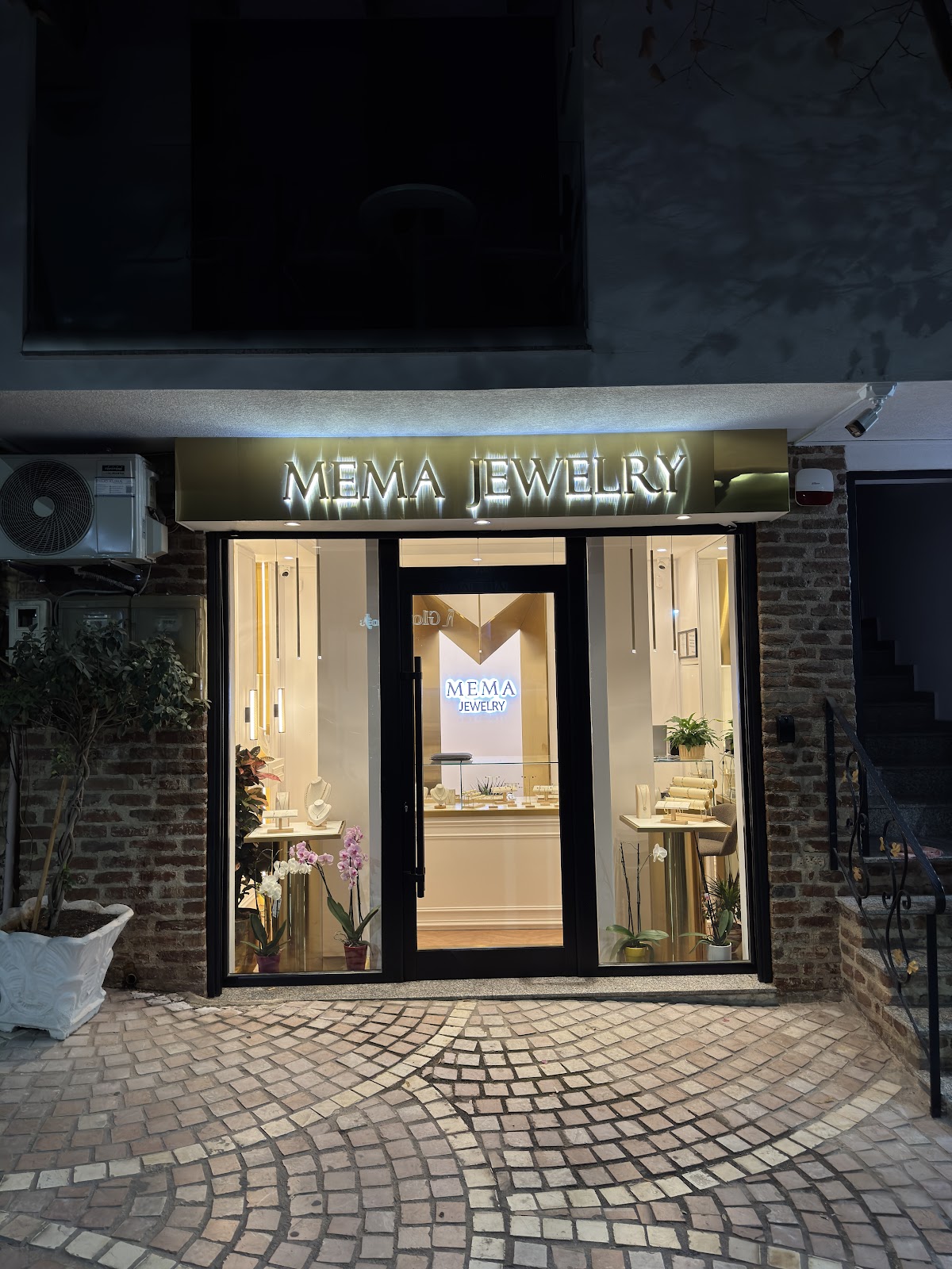 MEMA JEWELRY