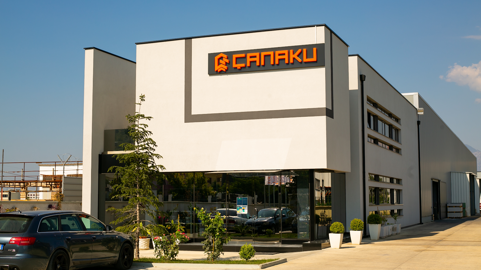 Materiale Ndërtimi Çanaku