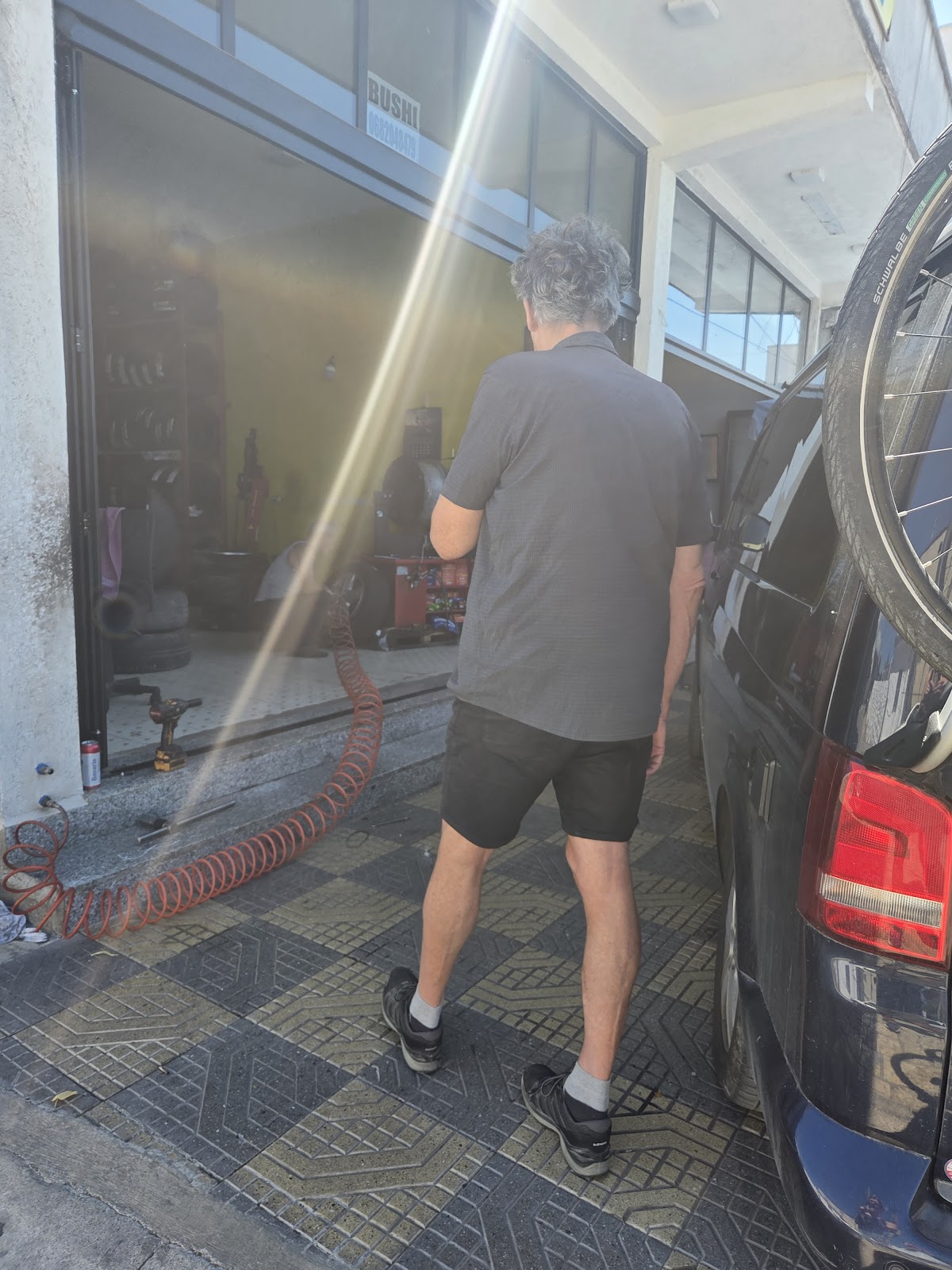 Gomisteri Bushi / Tyre Fitting specialist